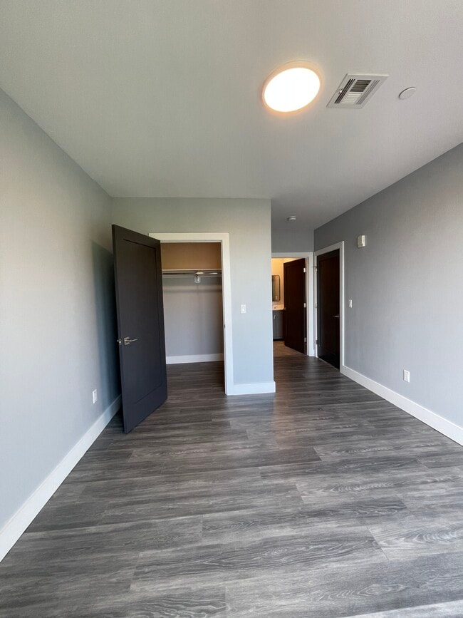 Building Photo - 365 Western Ave