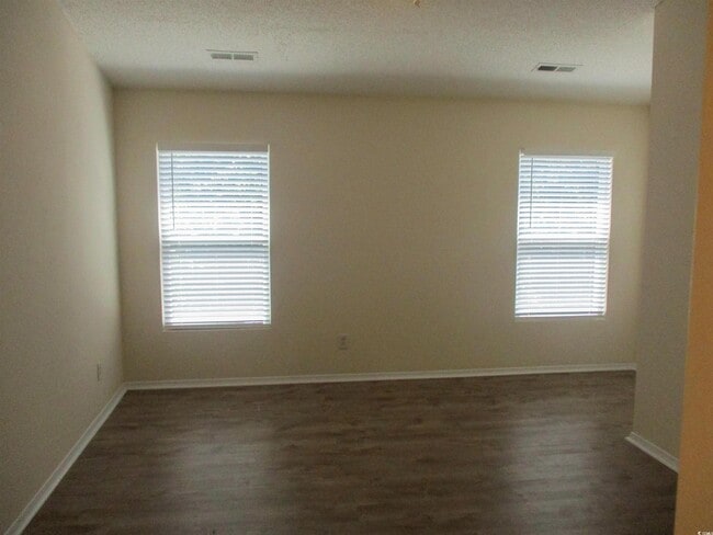Building Photo - 121 Olde Towne Way