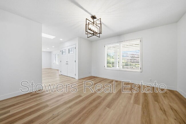 Building Photo - 155 Mountain Canyon Pl