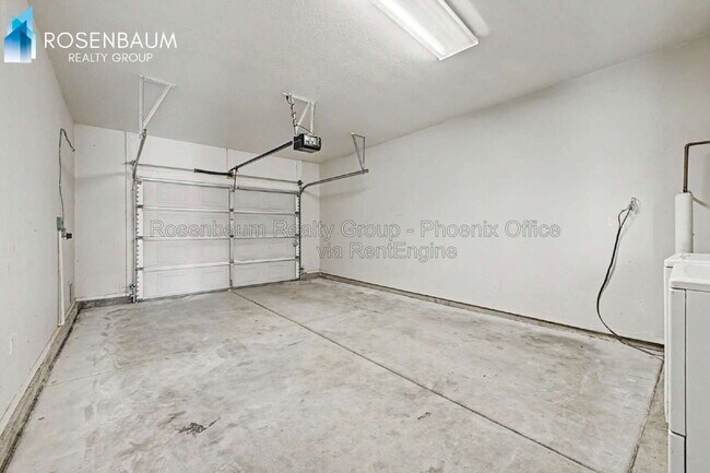 Building Photo - 15237 S Moon Valley Rd