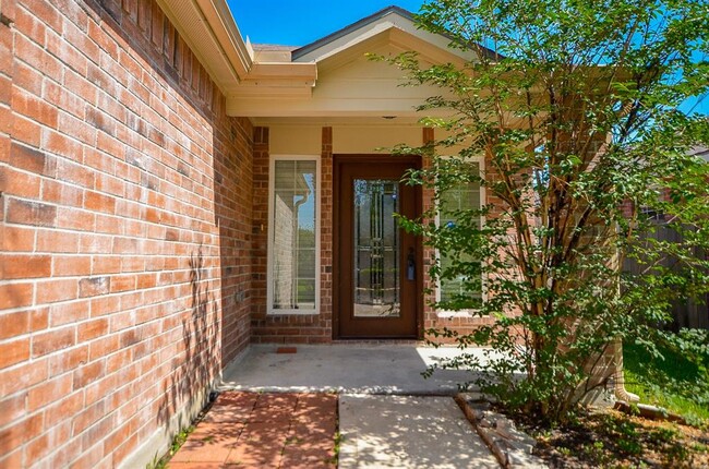 Building Photo - 18818 Driftwood Springs Dr