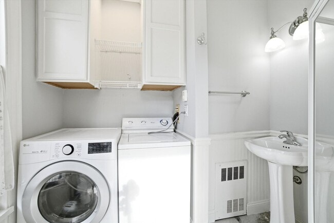 Building Photo - 68-70 Russell Street, Unit 70,Manchester, NH 03104