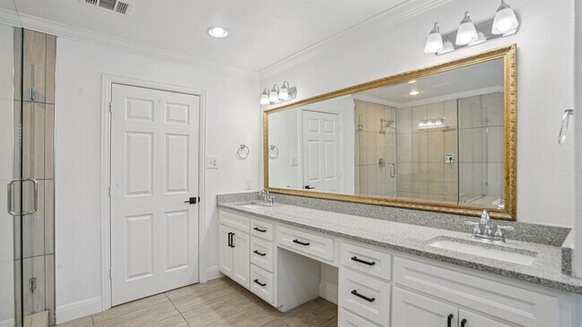 Building Photo - 3855 Crest Cove Cir