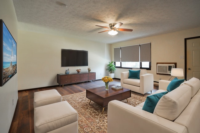 Building Photo - 855 S Hazel St