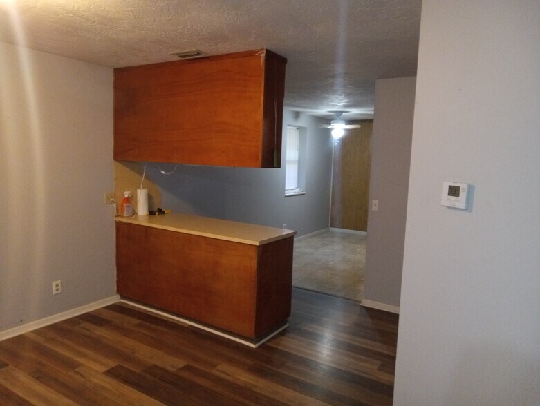 Building Photo - 3303 Peaceway Dr