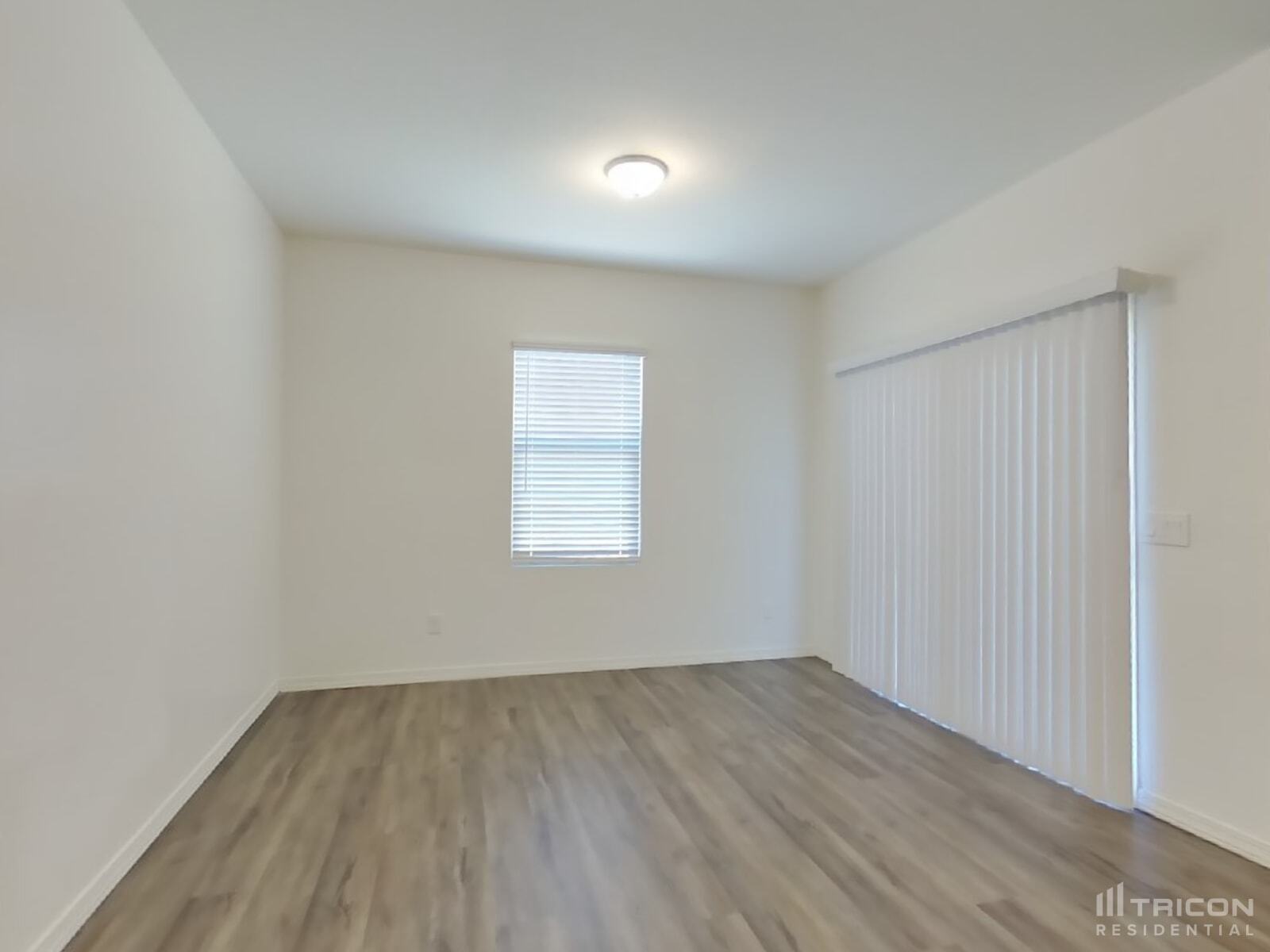 Building Photo - 4564 W Saddlebush Way