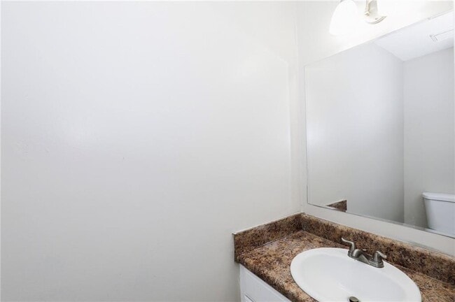 Building Photo - 2108 Lindley Ln