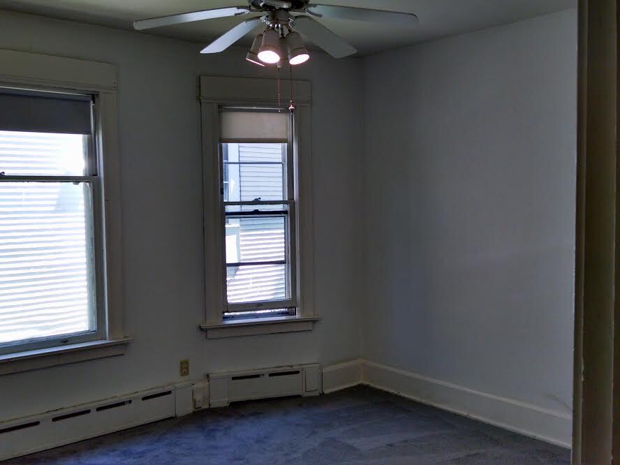 bedroom 2 - 1927 E Newberry Blvd