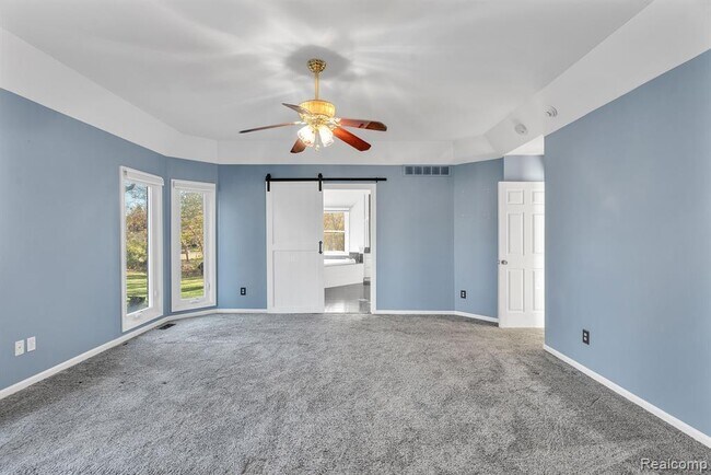 Building Photo - 6573 Poppleton Rd