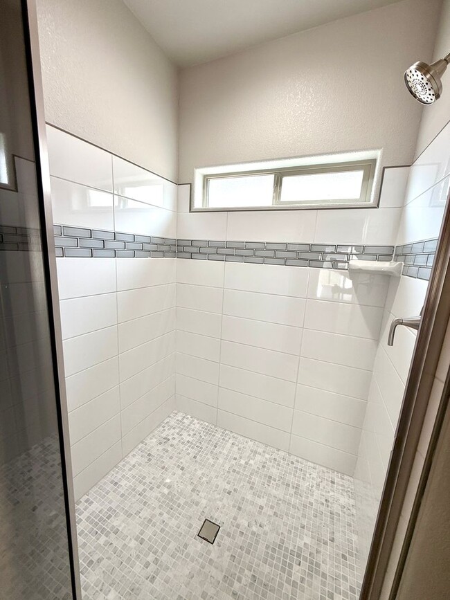 Building Photo - Gorgeous 2025 Built 3 Bedroom 2 Bath Home!