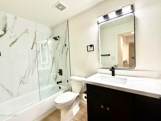 Building Photo - 7401 W Arrowhead Clubhouse Dr