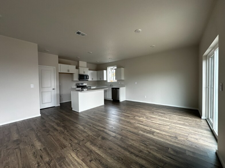 Building Photo - 3294 Southeast 35th Street