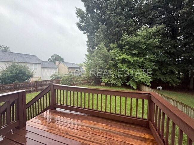 Building Photo - FANTASTIC 3 BEDROOM, 2.5 BATH HOME IN GALL...