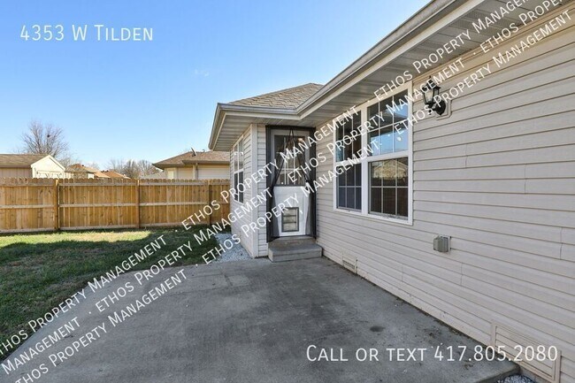 Building Photo - 4353 W Tilden St