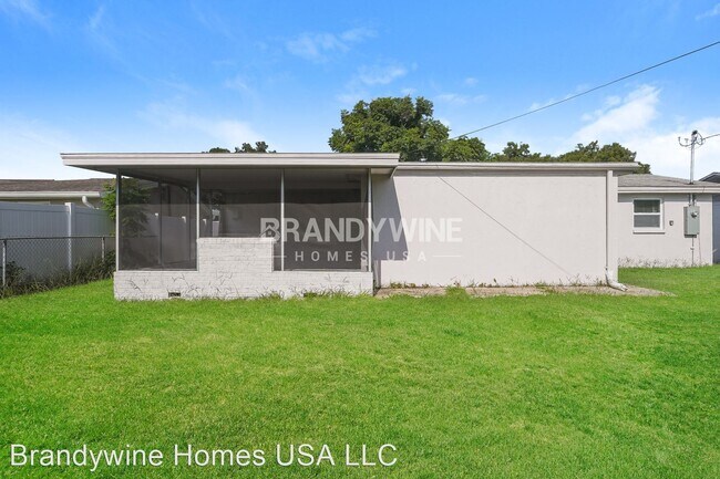 Building Photo - 2 br, 1.5 bath House - 3914 Winston Dr, Ne...
