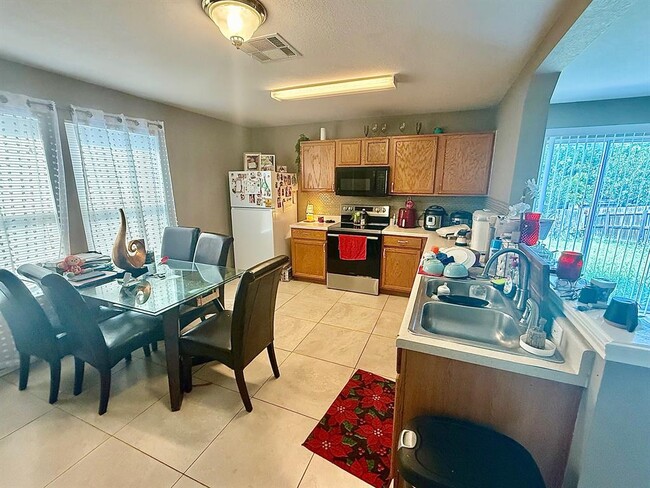Building Photo - 12513 Mexicana Cove