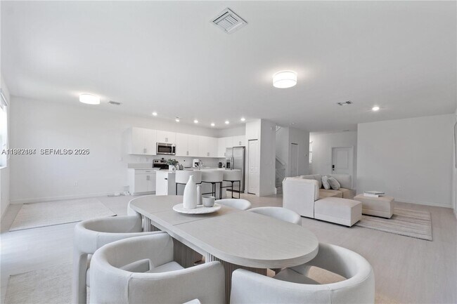 Building Photo - 11932 SW 241 Ter