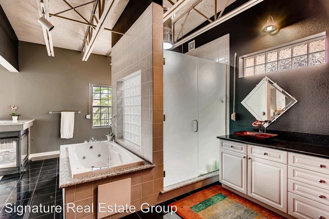 Building Photo - 3 br, 2 bath House - 5667 Deer Creek Falls