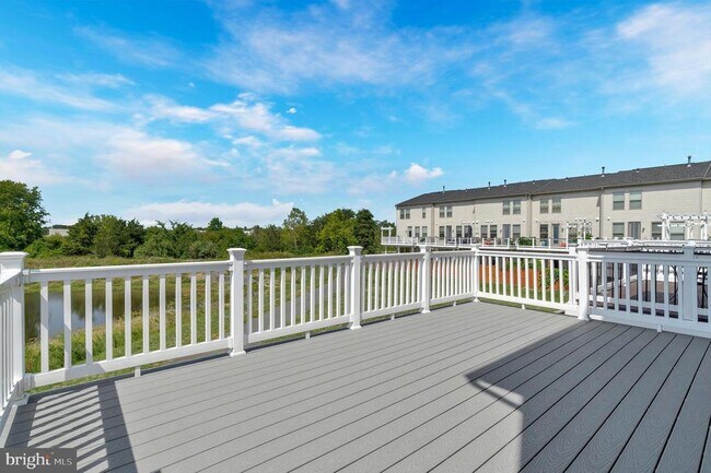 Building Photo - 42502 Dogwood Glen Square