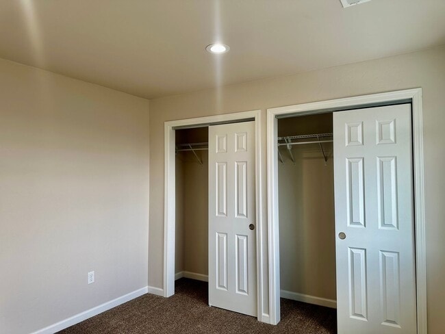 Building Photo - 1 Month FREE! Newer 3BD/2BA w/ Garage, Fenced Yard & A/C