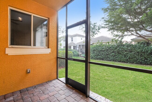 Building Photo - 10211 Tin Maple Dr