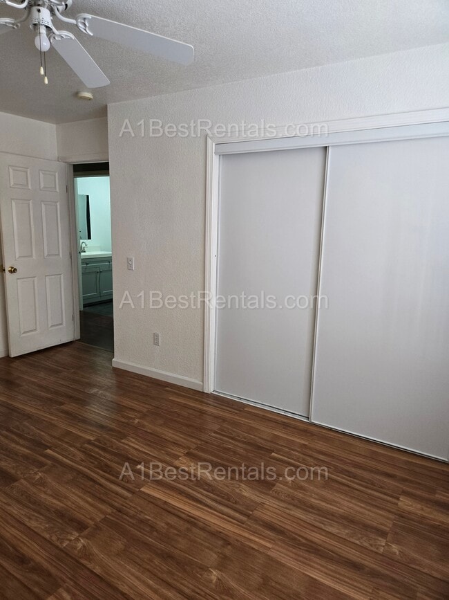 Building Photo - 3832 Sierra St