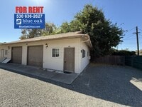 Building Photo - 1331 W 8th Ave