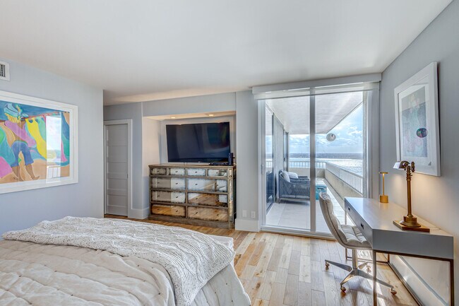 Building Photo - 5510 N Ocean Dr