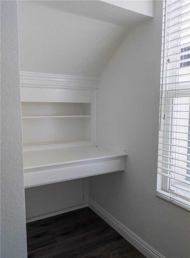 Building Photo - 21032 Primrose Ln