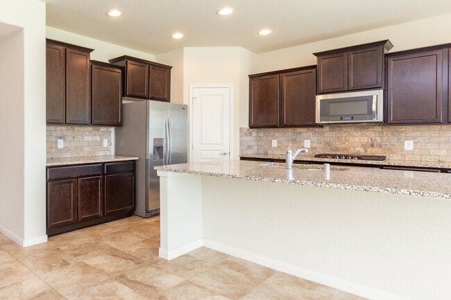 Building Photo - 10 Log House Ct