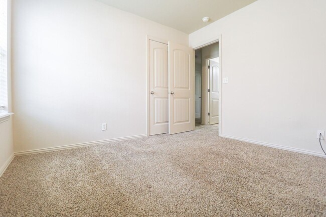 Building Photo - 3 Bed 2 Bath Home in Collinsville *Price D...