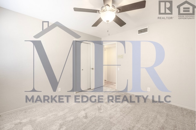 Building Photo - 4Bed/2.5Bath House at 56th/Cactus! $4499 MOVE-IN SPECIAL! Move-In Ready on 04/09/2026!