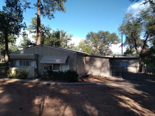 Building Photo - 3 Bed / 2 Bath Home + 1 bed / 1 bath Casita & work shop