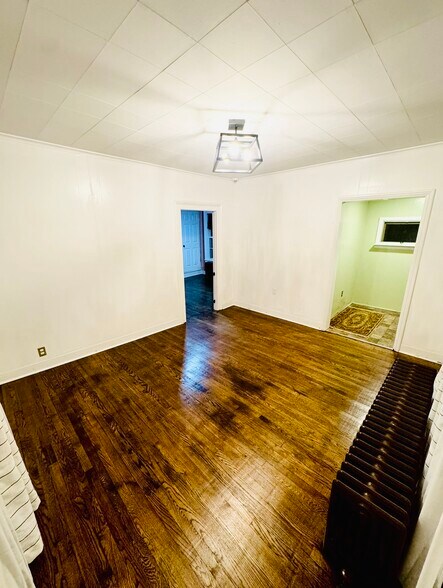 Living room 1 - 412 Pearl Lake Rd