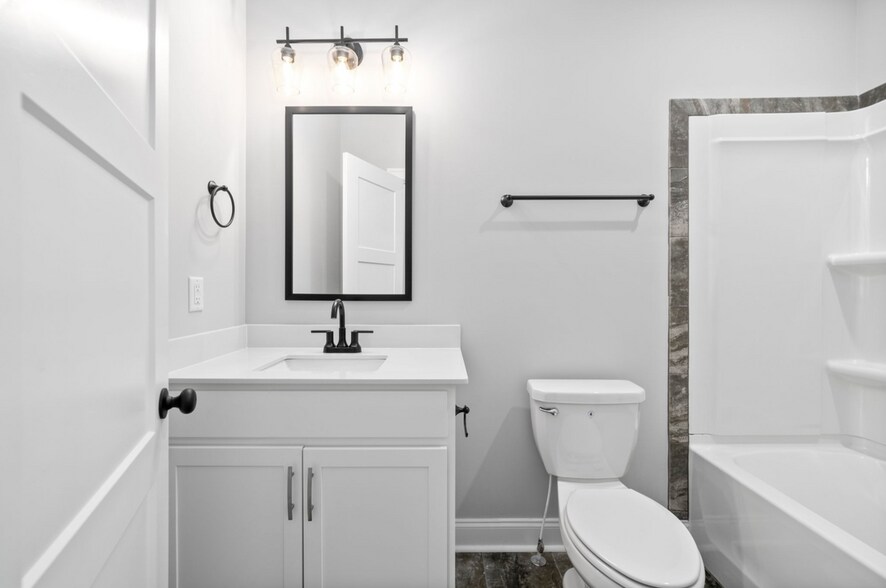 Bath #2 - 264 Bluebell Dr