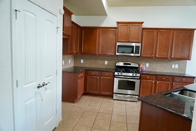 Building Photo - 20319 Little Wing Dr