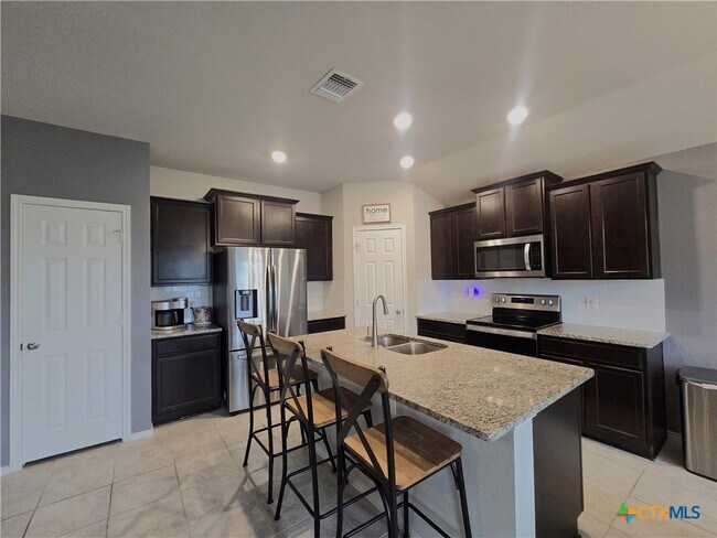 Building Photo - 3061 Wigeon Wy