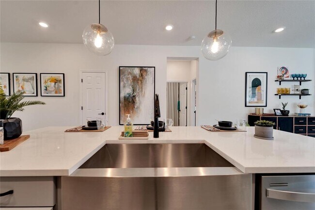 Building Photo - 5414 Silver Sun Dr