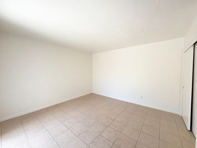 Building Photo - 32425 Rancho Vista Dr