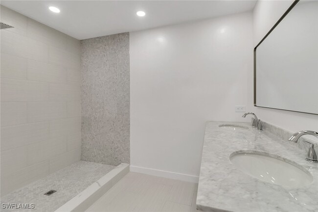 Building Photo - 750 Southern Pines Dr