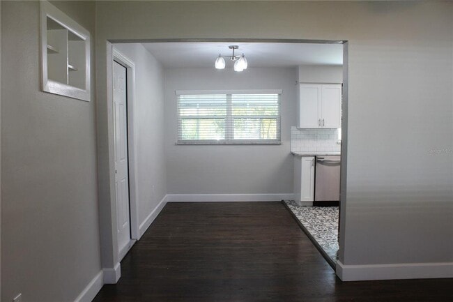 Building Photo - 840 Susan Dr