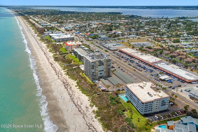 Building Photo - 877 N Hwy A1A
