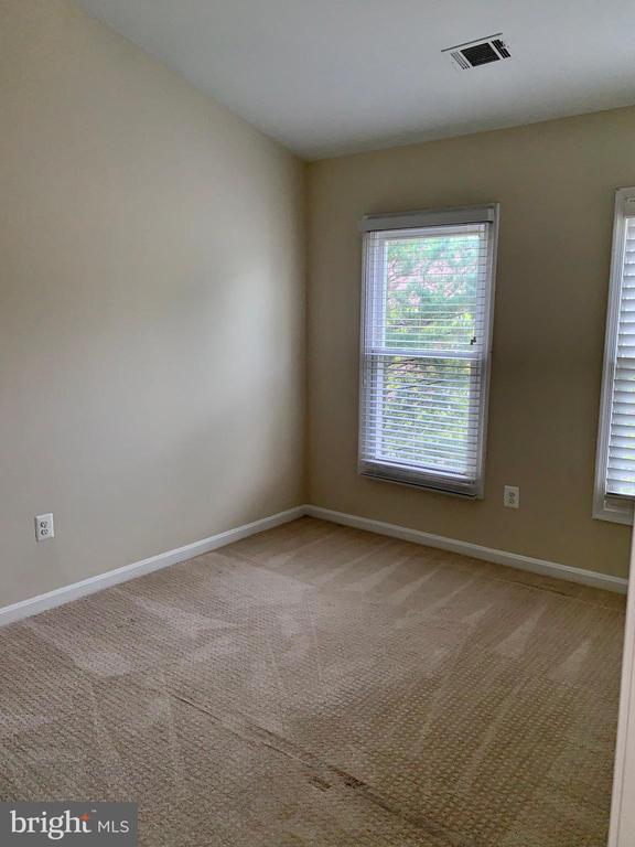 Building Photo - 1569 Templeton Pl