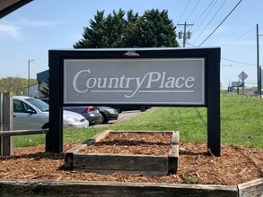 Building Photo - CountryPlace Townhomes Off Lakeside Drive