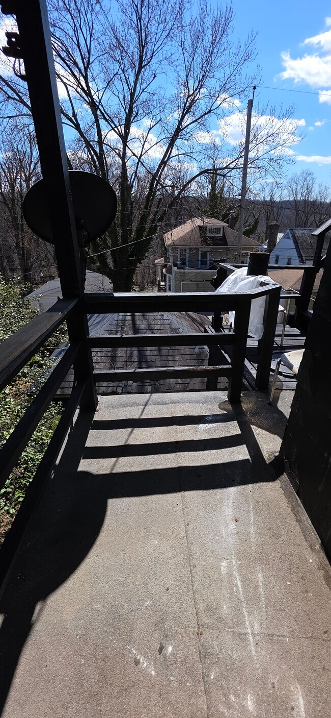 Building Photo - 3723 Nortonia Rd