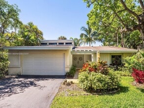 Building Photo - 9055 SW 78th Ct