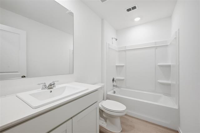 Building Photo - 1034 Raintree Rd