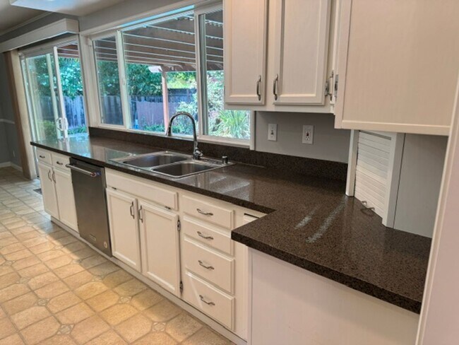 Building Photo - 3622 Citrus Ave