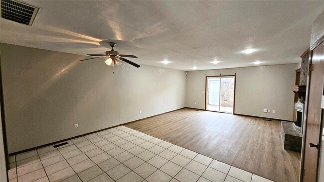 Building Photo - 2105 NW 118th Terrace