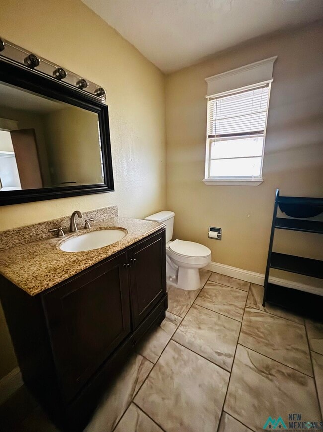 Building Photo - 1317 Stratford Ln